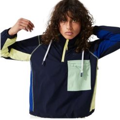 Kurtka sportowa damska Lacoste. Niebieskie kurtki damskie Lacoste, l, bez wzorów, z materiału, z kapturem. Za 757.00 zł.