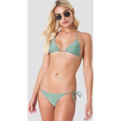 NA-KD Swimwear Dół bikini Triangle - Green. Bikini damskie marki NA-KD Swimwear. W wyprzedaży za 22.40 zł.