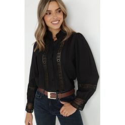Czarna Koszula ze Stójką i Koronką Argochis. Czarne bluzki damskie Born2be, l, bez wzorów, z jeansu, bez kołnierzyka, bez ramiączek. Za 129.99 zł.