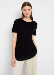 Długi shirt z zaokrągloną linią dołu, z miękkiej bawełny. Czarne t-shirty damskie bonprix, bez wzorów, z bawełny, bez kołnierzyka. Za 44.99 zł.