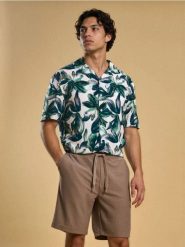 Szorty basic - beżowy. Brązowe szorty męskie Sinsay, l, bez wzorów. Za 39.99 zł.