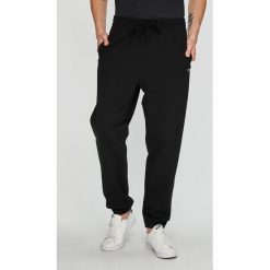 Vans - Spodnie. Spodnie materiałowe męskie marki Vans. W wyprzedaży za 159.90 zł.