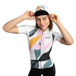 Koszulka rowerowa z krótkim rękawem damska M2 Pinerolo. Białe koszulki sportowe damskie SIROKO, m, bez wzorów, bez kołnierzyka, bez ramiączek, rowerowe. W wyprzedaży za 211.00 zł.