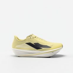 Buty do biegania damskie Kiprun Kipstorm Interval. Czarne obuwie sportowe damskie KIPRUN, bez wzorów, z materiału, do biegania. Za 499.99 zł.