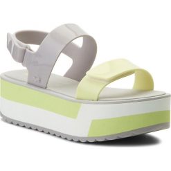 Sandały ZAXY - Slash Plat Sandal Fem 17525 Grey 90712 AA285089 02064. Klapki damskie marki Zaxy. W wyprzedaży za 179.00 zł.