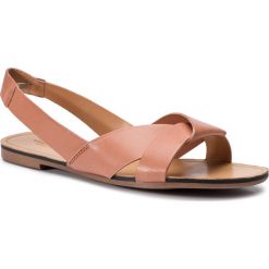 Sandały VAGABOND - Tia 4331-201-56 Dusty Pink. Czerwone klapki damskie Vagabond, bez wzorów, ze skóry, bez obcasa, na obcasie, bez zapięcia. W wyprzedaży za 259.00 zł.