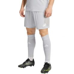 Spodenki męskie adidas Entrada 26 szare JZ2515. Szare krótkie spodenki sportowe męskie Adidas, l, bez wzorów, z materiału, na fitness i siłownię. Za 60.99 zł.