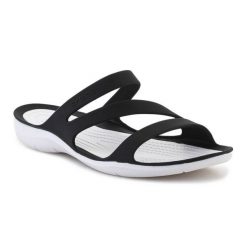 Klapki Crocs Swiftwater Sandal W 203998-066 czarne. Czarne klapki damskie bez wzorów, sportowe, bez obcasa. Za 303.63 zł.