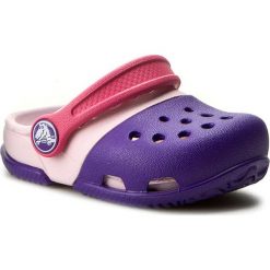Klapki CROCS - Electro II Clog 15608 Ultraviolet/Bubblegum. Sandały dziewczęce marki Crocs. Za 119.00 zł.