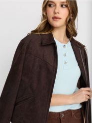 Bawełniana koszulka z ozdobnymi guzikami - błękitny. Niebieskie t-shirty damskie Sinsay, l, bez wzorów, z bawełny, bez kołnierzyka. Za 29.99 zł.