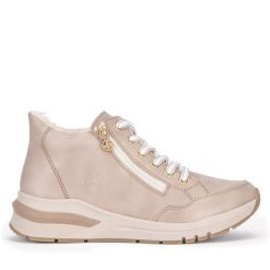 Trzewiki Rieker. Brązowe botki damskie Rieker, bez obcasa, na płaskiej podeszwie, bez zapięcia. Za 379.99 zł.