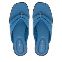Japonki Tommy Hilfiger. Niebieskie klapki damskie Tommy Hilfiger, bez wzorów, bez obcasa. Za 359.99 zł.