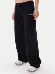 Guess Jeans Spodnie dresowe W6RB52 K68I4 Czarny Regular Fit. Czarne jeansy damskie Guess Jeans. Za 299.99 zł.