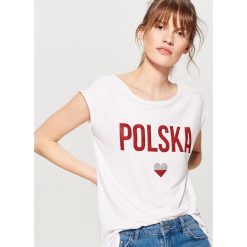 Koszulka mundialowa - Biały. Białe t-shirty damskie Mohito. W wyprzedaży za 29.99 zł.