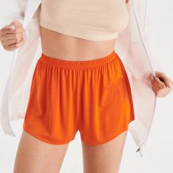 Materiałowe szorty High Waist - Żółty. Szorty damskie marki Cropp. Za 31.99 zł.