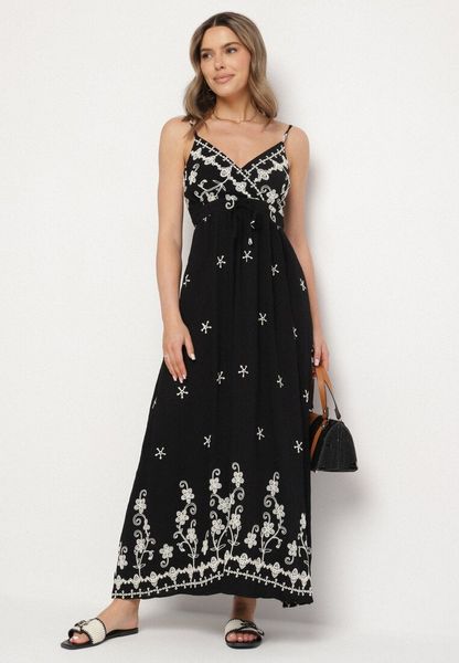 Czarna Sukienka z Wiskozy Ozdobiona Haftami Lunireia. Czarne sukienki damskie Born2be, na co dzień, na lato, m, bez wzorów, z jeansu, bez kołnierzyka, bez ramiączek, proste. Za 129.99 zł.