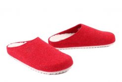 DR. BRINKMANN 320261-04 rot, kapcie damskie. Czerwone kapcie damskie Dr. Brinkmann, bez wzorów. Za 153.47 zł.