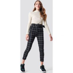 Trendyol Spodnie w kratkę - Black. Spodnie materiałowe damskie marki Trendyol. Za 100.95 zł.