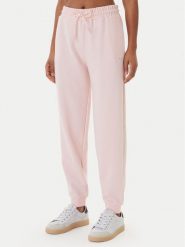 Guess Spodnie dresowe V6GB11 K3095 Różowy Regular Fit. Czerwone spodnie dresowe damskie Guess, xs, z aplikacjami, z dresówki. Za 294.99 zł.