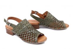 PIAZZA 910055-07 grun, sandały damskie. Zielone sandały damskie Piazza, w ażurowe wzory, z gumy, bez obcasa, na obcasie, bez zapięcia. Za 299.90 zł.