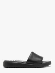Czarne minimalistyczne klapki damskie. Czarne klapki damskie Ryłko, bez wzorów, ze skóry, klasyczne, bez obcasa. Za 279.99 zł.