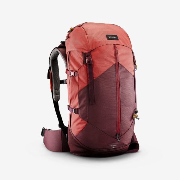 Plecak trekkingowy damski Simond MT100 50 Easyfit litrów. Czerwone plecaki damskie SIMOND, bez wzorów, z materiału, klasyczne. Za 299.99 zł.