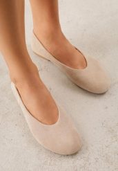 Beżowe Balerinki z Imitacji Zamszu w Stylu Basic Saraphiele. Brązowe baleriny damskie Renee, bez wzorów, z jeansu, bez obcasa. Za 74.99 zł.