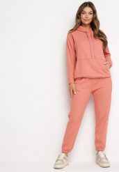 Różowy Bawełniany Komplet Dresowy z Bluzą i Spodniami Zansira. Czerwone bluzy damskie Born2be, l, bez wzorów, z bawełny, z kapturem. Za 99.99 zł.