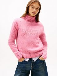 Tommy Jeans sweter z dzianiny z zawartością wełny Kobiety wyrazisty róż, L. Czerwone swetry damskie Tommy Jeans, l, bez wzorów, z dzianiny, eleganckie, bez kołnierzyka, bez ramiączek, bez kaptura. Za 429.95 zł.