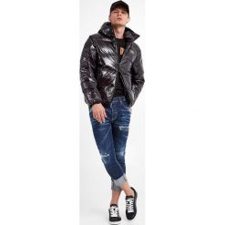 Jeansy męskie Sailor Jean DSQUARED2. Jeansy męskie Dsquared2. W wyprzedaży za 2,286.75 zł.