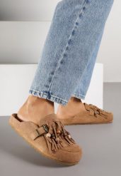 Jasnobrązowe Klapki na Platformie Ozdobione Koralikami Klamrami i Frędzlami Leurecea. Brązowe klapki damskie Renee, bez wzorów, z jeansu, eleganckie, bez obcasa, na platformie. Za 109.99 zł.