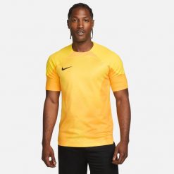 Koszulka treningowa męska Nike Gardien IV. Żółte koszulki sportowe męskie Nike, m, bez wzorów, z materiału, bez kołnierzyka, bez ramiączek, na fitness i siłownię, dri-fit (nike). Za 216.00 zł.