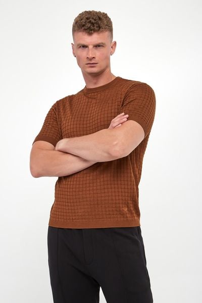 T-shirt męski dzianinowy z wełną EMPORIO ARMANI. T-shirty męskie Emporio Armani, l, bez wzorów, z dzianiny, bez kołnierzyka. Za 769.00 zł.