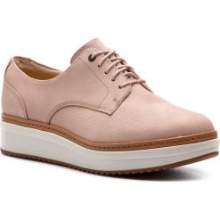 Oxfordy CLARKS - Teadale Rhea 261402154 Blush Nubuck. Półbuty damskie marki Clarks. W wyprzedaży za 299.00 zł.