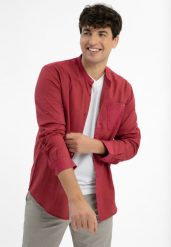 Bawełniana koszula, Regular Fit, K-BASTO. Czerwone koszule męskie Volcano, m, bez wzorów, z bawełny, klasyczne, bez kołnierzyka, bez ramiączek. Za 149.99 zł.