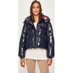 Tommy Jeans - Kurtka. Niebieskie kurtki damskie Tommy Jeans, s, bez wzorów, z jeansu, krótkie, bez kaptura. W wyprzedaży za 579.90 zł.