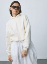 Krótka bluza z bawełną - złamana biel. Bluzy damskie Reserved, l, bez wzorów, z bawełny, bez kaptura. Za 89.99 zł.