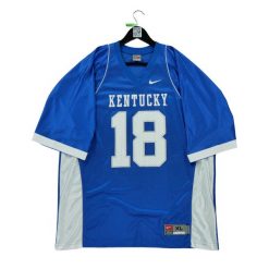 Second life - Męski zabytkowy dres NCAA Kentucky - Stan bardzo dobry. Niebieskie koszulki sportowe męskie Nike, m, bez wzorów, z dresówki, bez kołnierzyka, bez ramiączek, do piłki nożnej. Za 160.70 zł.