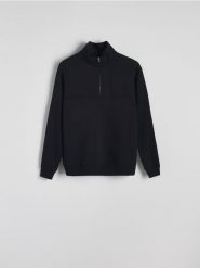 Bluza ze stójką - czarny. Czarne bluzy męskie Reserved, l, bez wzorów, z dzianiny, bez kaptura. W wyprzedaży za 89.99 zł.