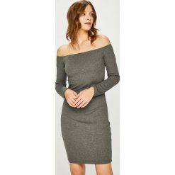 Answear - Sukienka. Szare sukienki damskie ANSWEAR, z bawełny, casualowe, z dekoltem w łódkę. Za 89.90 zł.