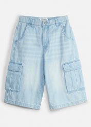 Długie bermudy jeansowe z regulowanym pasem, baggy fit. Niebieskie jeansy dla chłopców bonprix, z bawełny, długie. Za 109.99 zł.