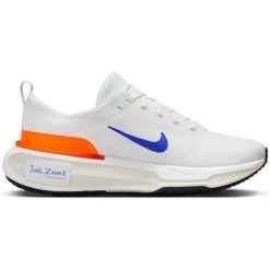 Buty do chodzenia damskie Nike Zoomx Invincible. Białe obuwie sportowe damskie Nike, bez wzorów, z materiału, do biegania. Za 1,137.00 zł.