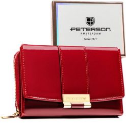 Bordowy, poziomy portfel damski wykonany z lakierowanej skóry ekologicznej - Peterson. Czerwone portfele damskie Peterson, bez wzorów, ze skóry ekologicznej. Za 99.99 zł.