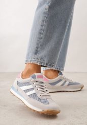 Niebieskie Klasyczne Sneakersy Zdobione Siateczkowymi Wstawkami Eilshoy. Niebieskie obuwie sportowe damskie Renee, z aplikacjami, z jeansu. Za 89.99 zł.