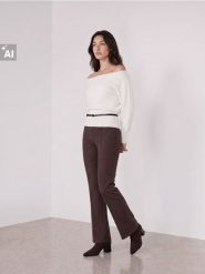Spodnie straight fit z nogawką w kant i rozcięciem - brązowy. Brązowe spodnie materiałowe damskie Sinsay, l, bez wzorów. Za 49.99 zł.