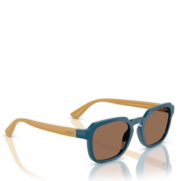 Okulary przeciwsłoneczne Vogue Eyewear. Okulary przeciwsłoneczne dla dzieci VOGUE Eyewear. Za 259.99 zł.