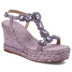 Fioletowe Sandały Alma En Pena Eleganckie Obuwie Damskie Z Kryształkami. Fioletowe klapki damskie Alma en Pena, bez wzorów, z zamszu, bez obcasa, na koturnie, bez zapięcia. Za 599.00 zł.