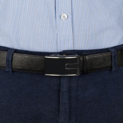 Pasek męski skórzany 3,5 cm klamra automatyczna Beltimore czarny 61-551 : Kolory - czarny, Rozmiar pasków - r.115-130 cm. Czarne paski damskie bez wzorów, ze skóry, wizytowe. Za 64.99 zł.