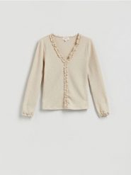 Bluzka z wiskozą - złamana biel. Bluzki damskie Reserved, l, bez wzorów, z dzianiny, bez kołnierzyka, bez ramiączek. Za 99.99 zł.