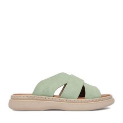 Klapki Rieker. Zielone klapki damskie Rieker, bez wzorów, bez obcasa. Za 259.99 zł.